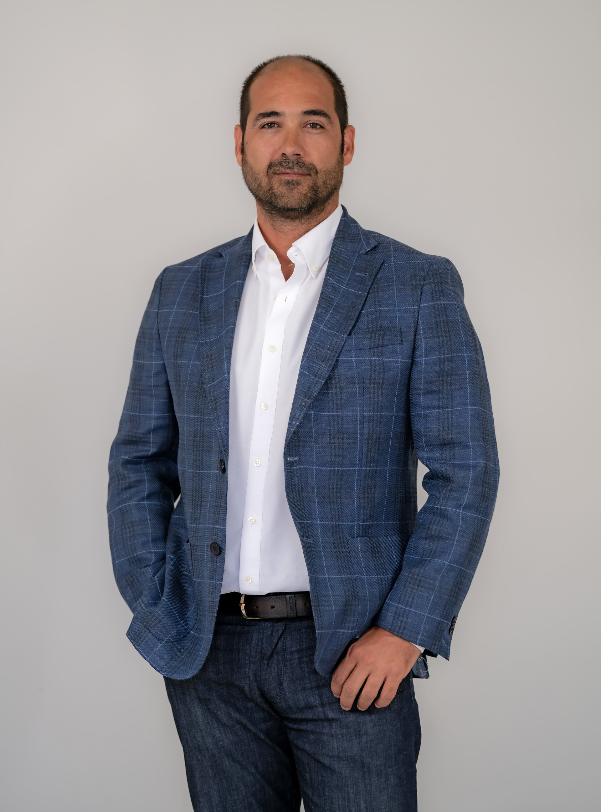 Luis J. Pascual