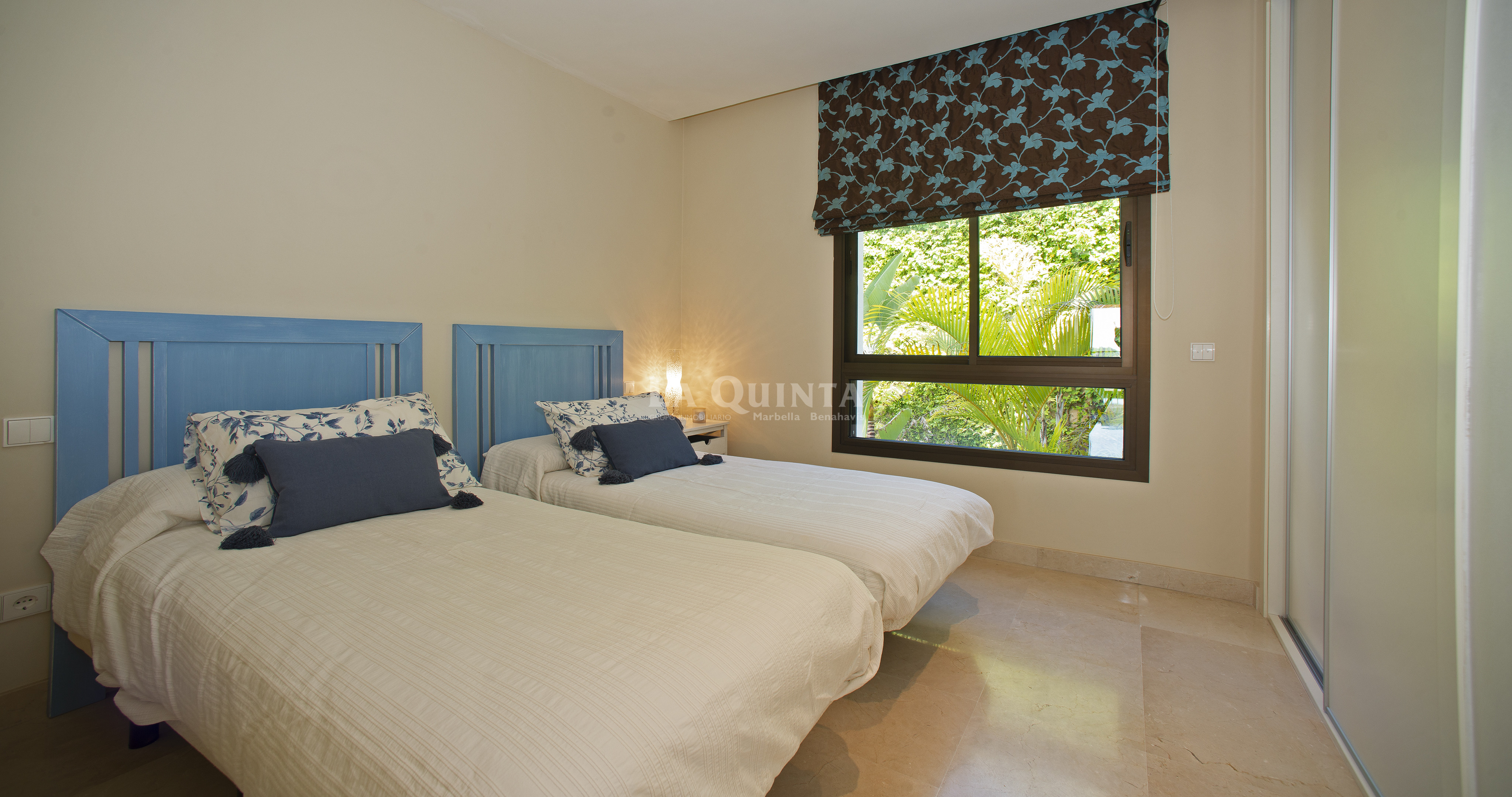 Guest bedroom