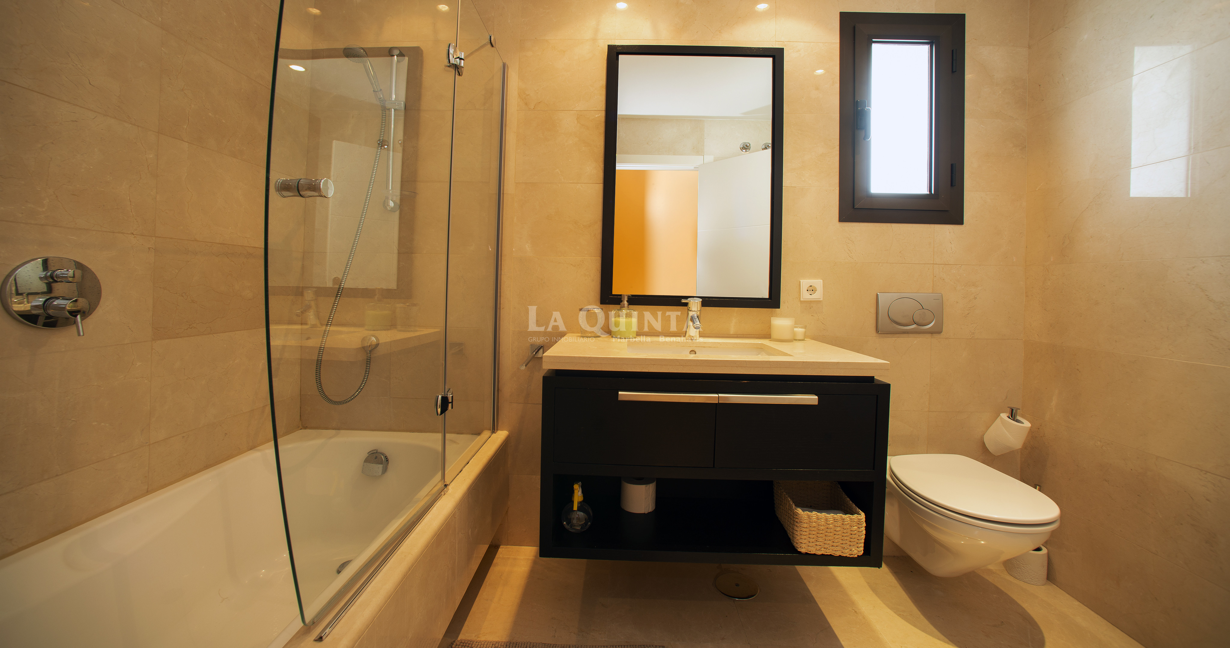 Main bathroom