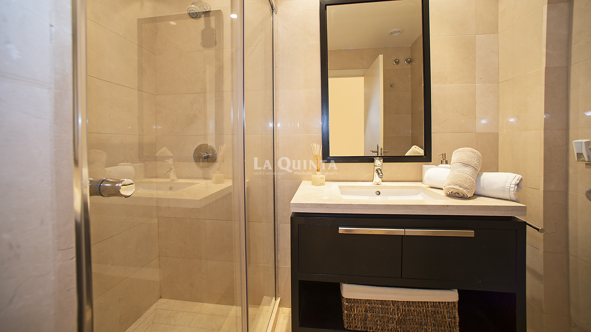 Baño Invitados/Guest bathroom