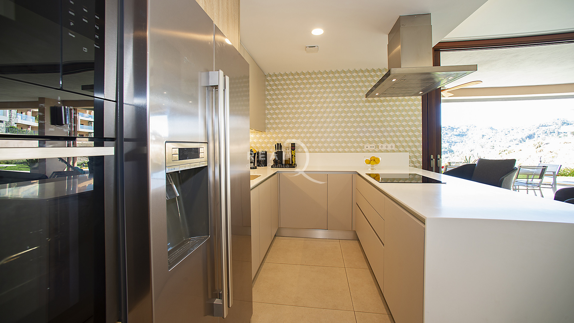 Fully equipped kitchen