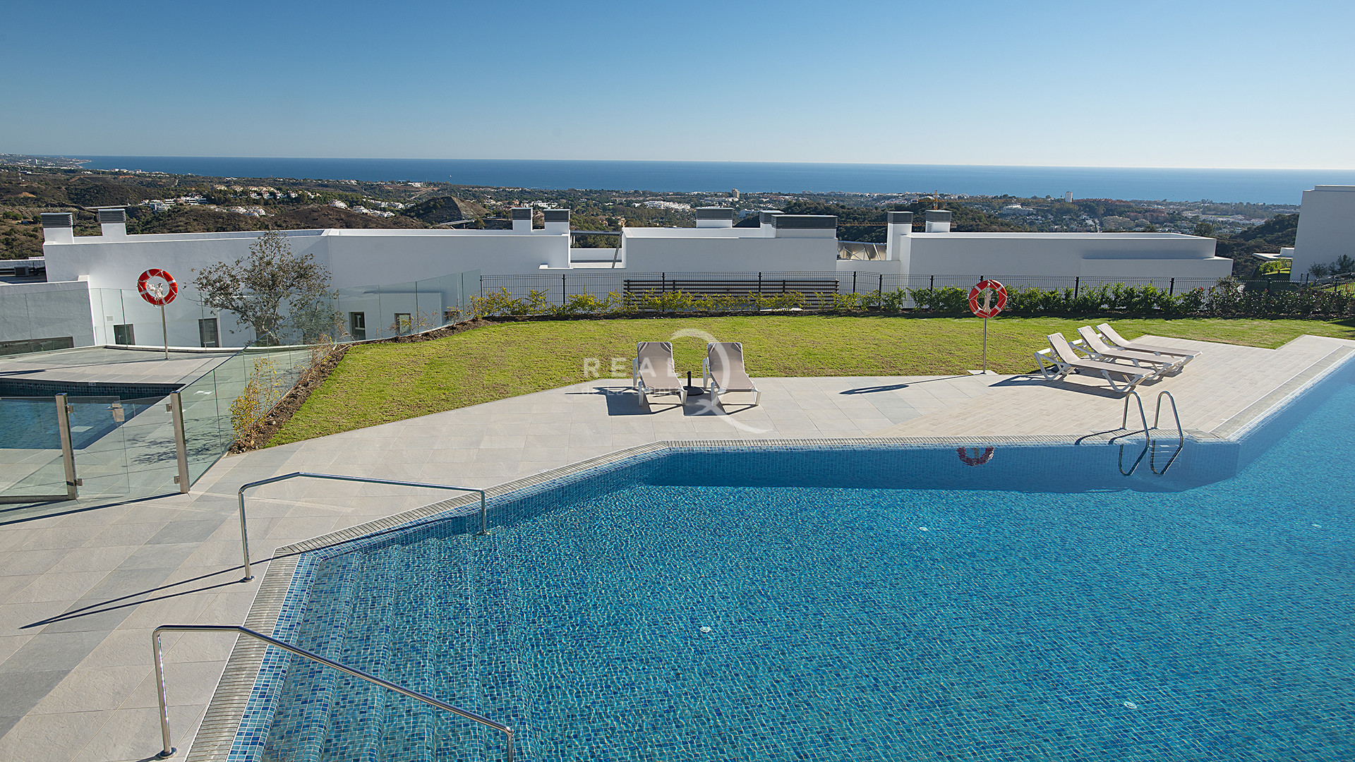 Comunity swimming pool