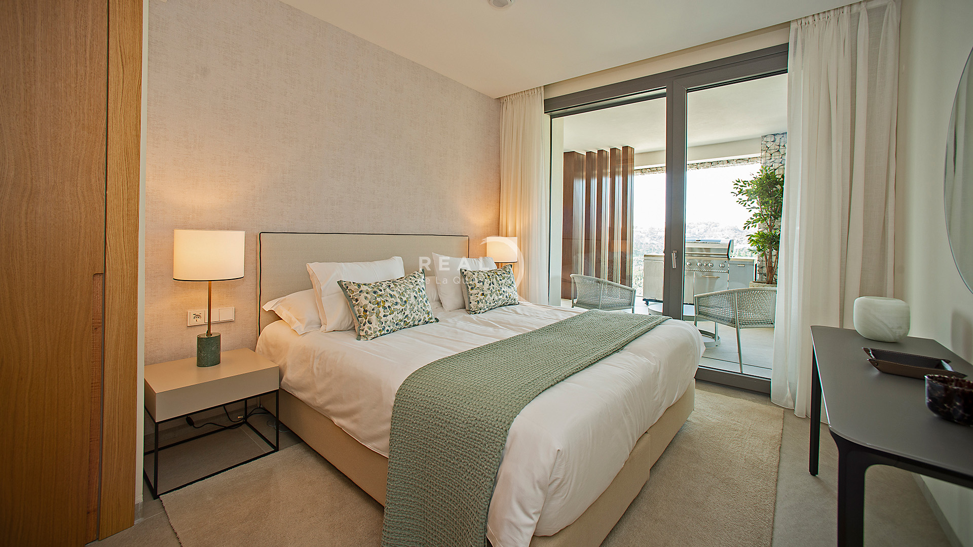 Guest bedroom