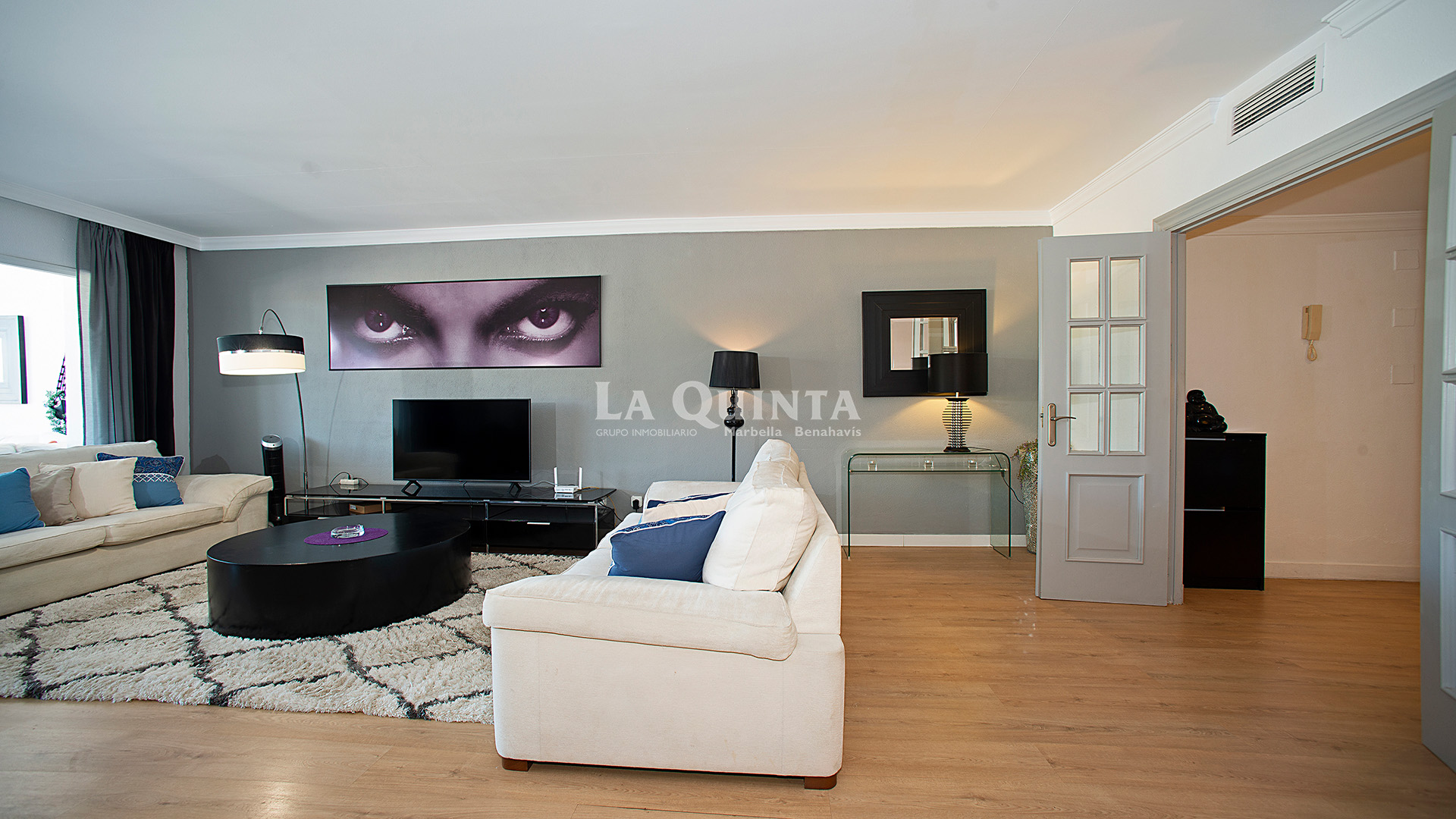 Spacious living room
