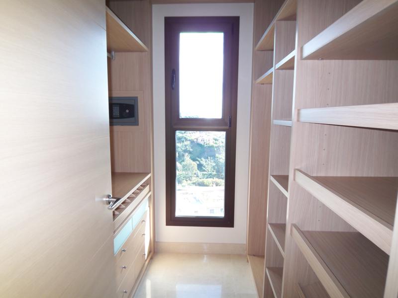 walking closet